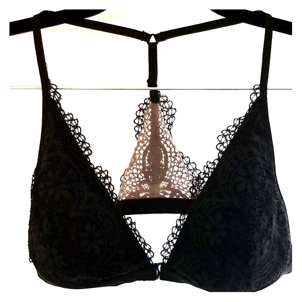 VS Black Lace Front Closure Racerback Bralette, M